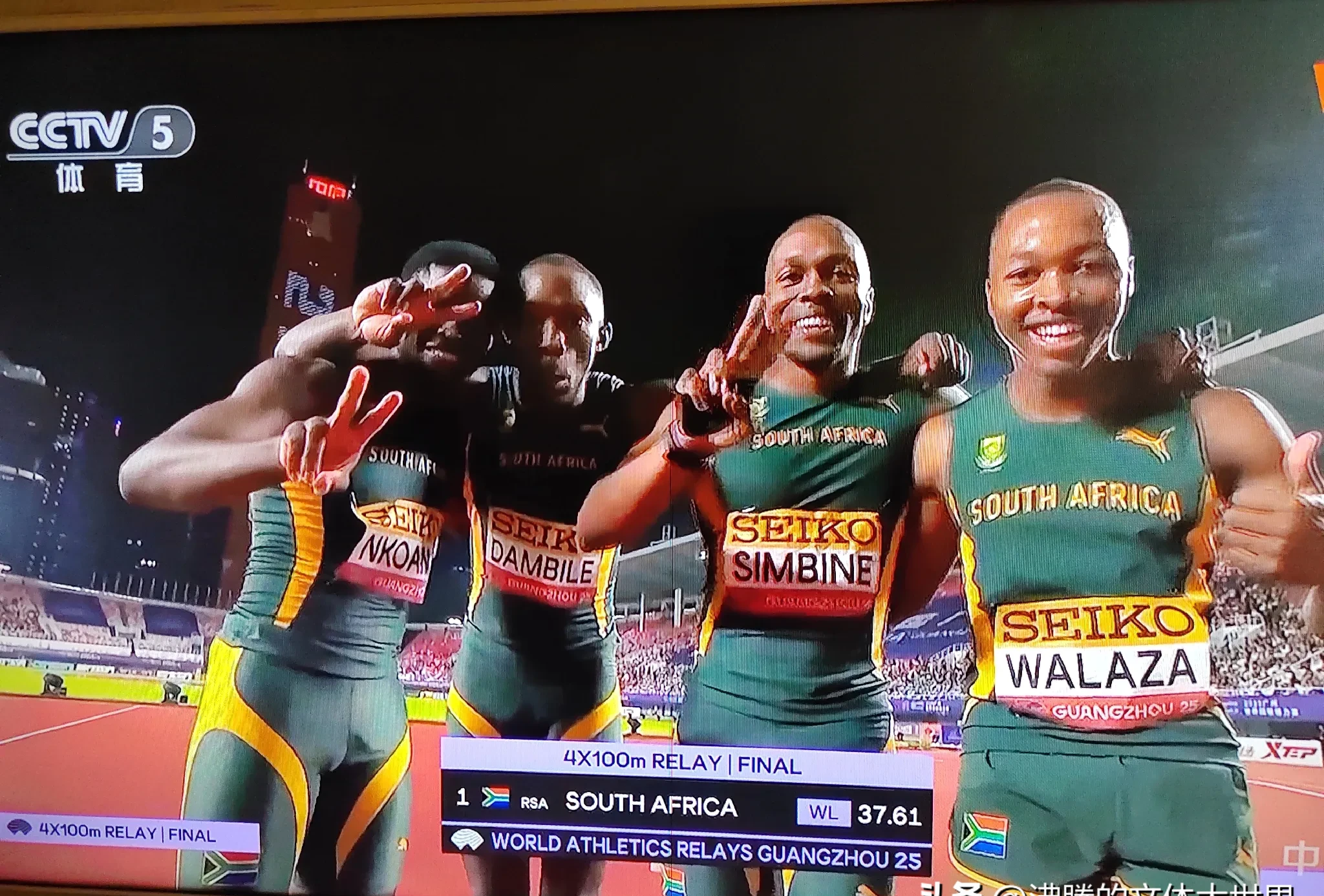 开云在线赛事平台-包含肯尼亚长跑选手奔跑出精彩，夺取奖牌的词条