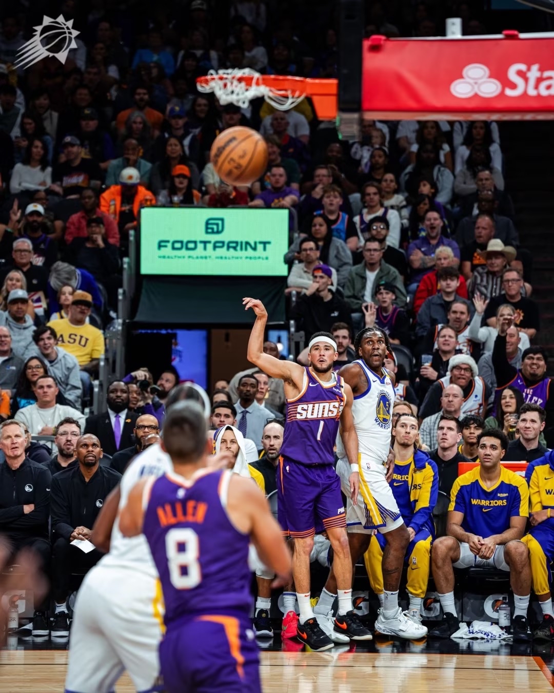 关于公牛鏖战太阳,乔治统治全场的信息 关于公牛鏖战太阳,乔治统治全场的信息