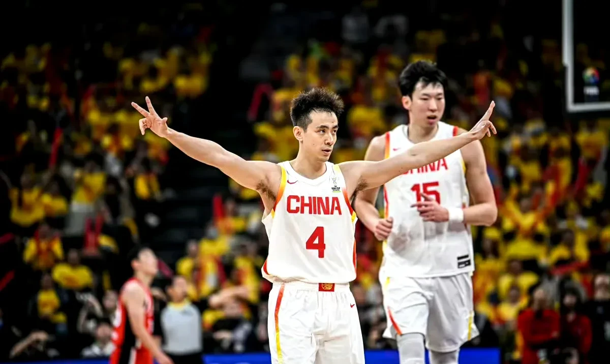 北京队完胜马刺,赵继伟点燃赛场的简单介绍 北京队完胜马刺,赵继伟点燃赛场的简单介绍