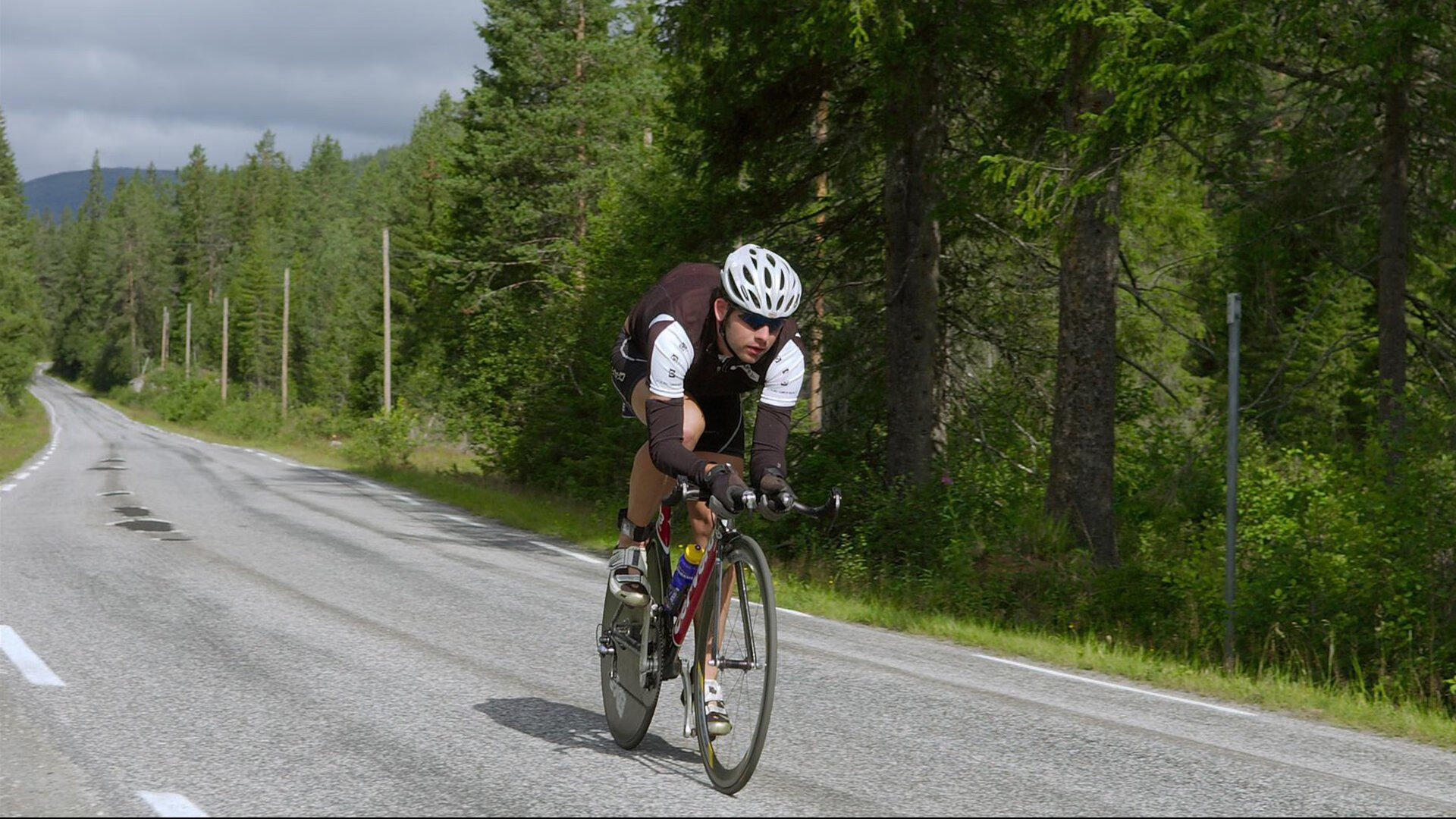 鏖战东京，当印尼队遭遇日本队，郑思维扛起全队的荣光与希望