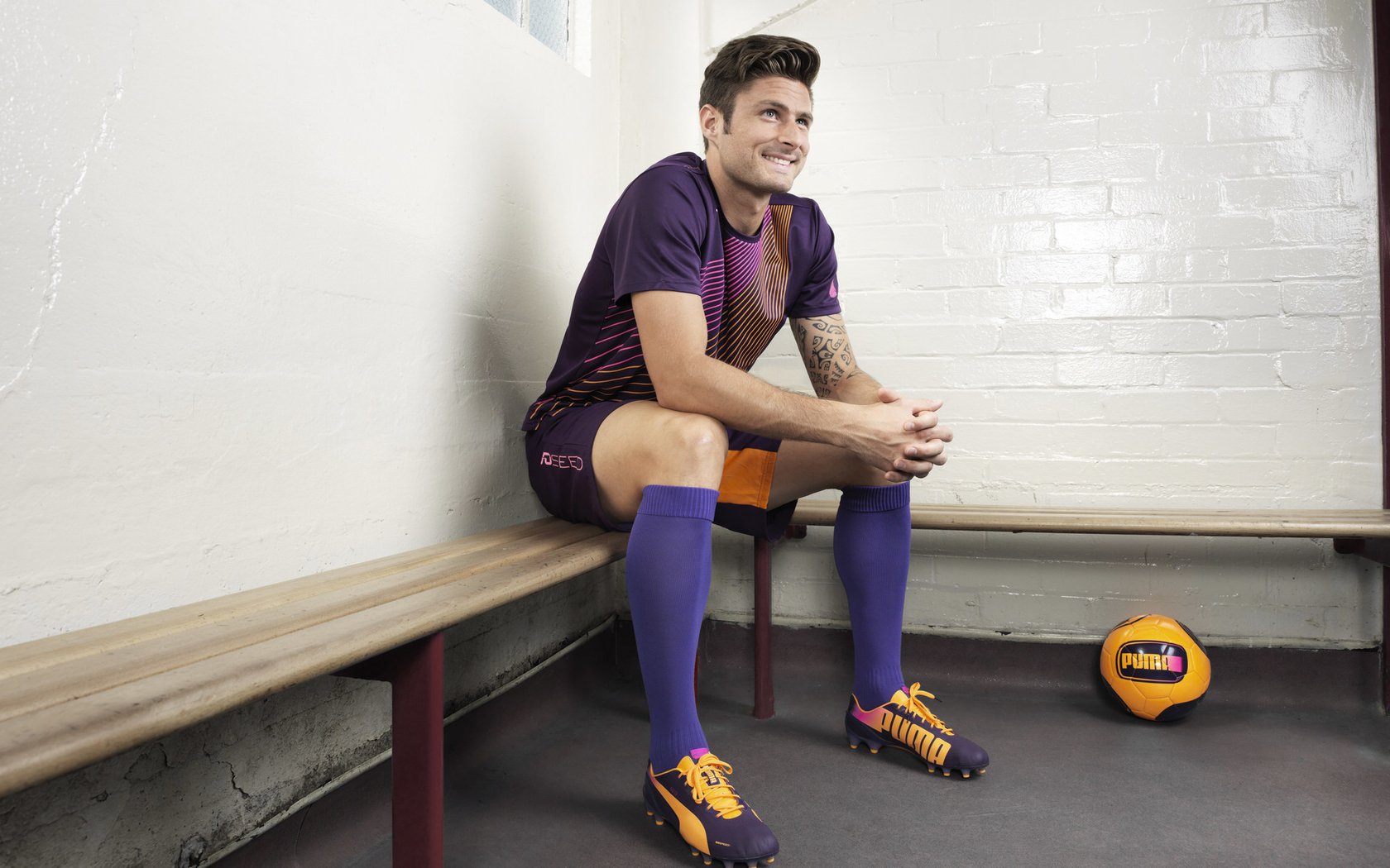 绿茵场上的险胜与羽球场上的统治，德国队与李梓嘉的双重奏